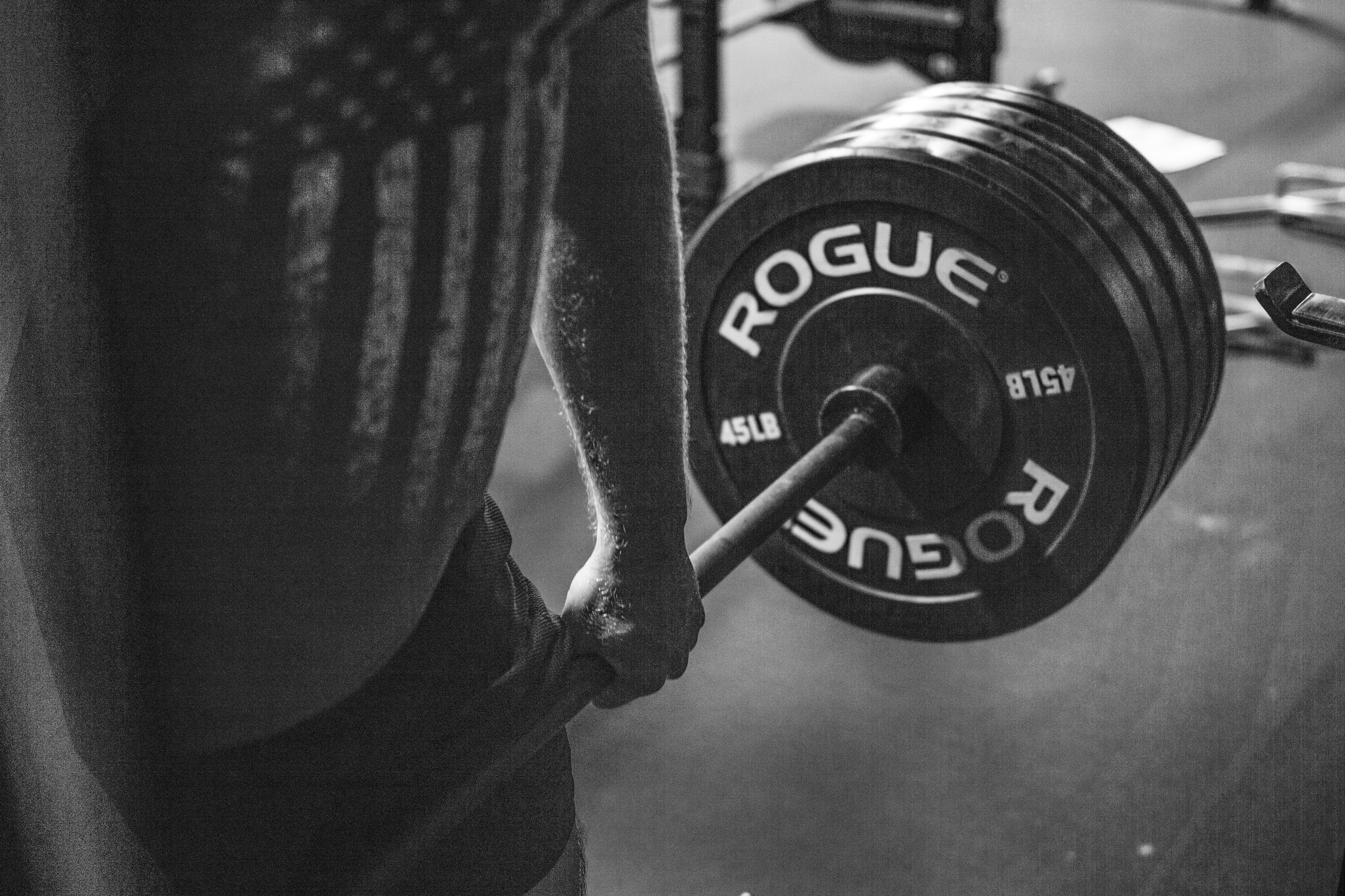 Bro thinks it's the world series Grown man deadlifting a plate